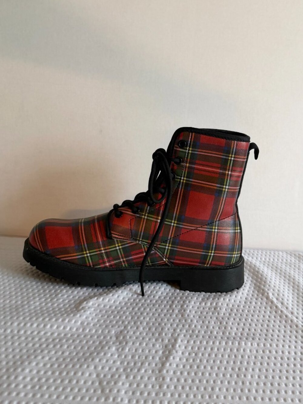 Unisex Red Tartan Plaid Lace-Up Combat Boots Sizes M5/W7 - Picture 5 of 10